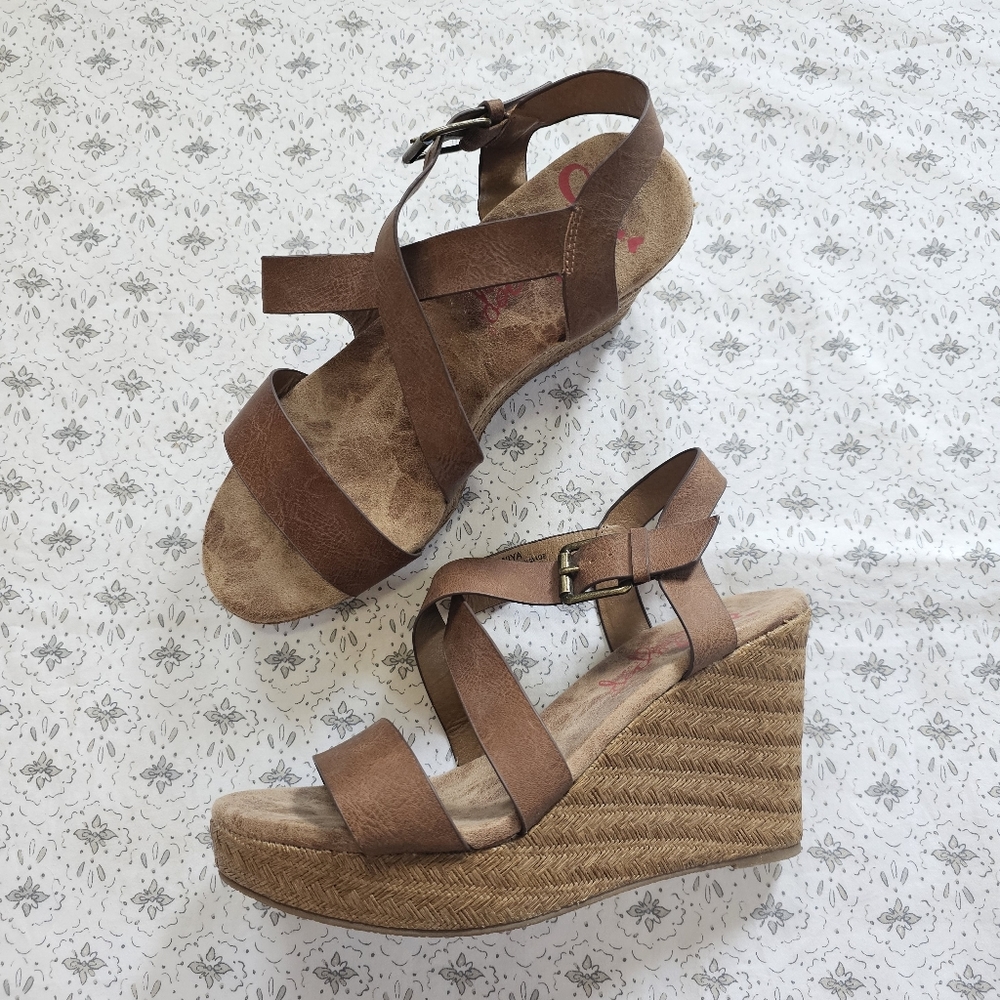 niya wedge sneaker